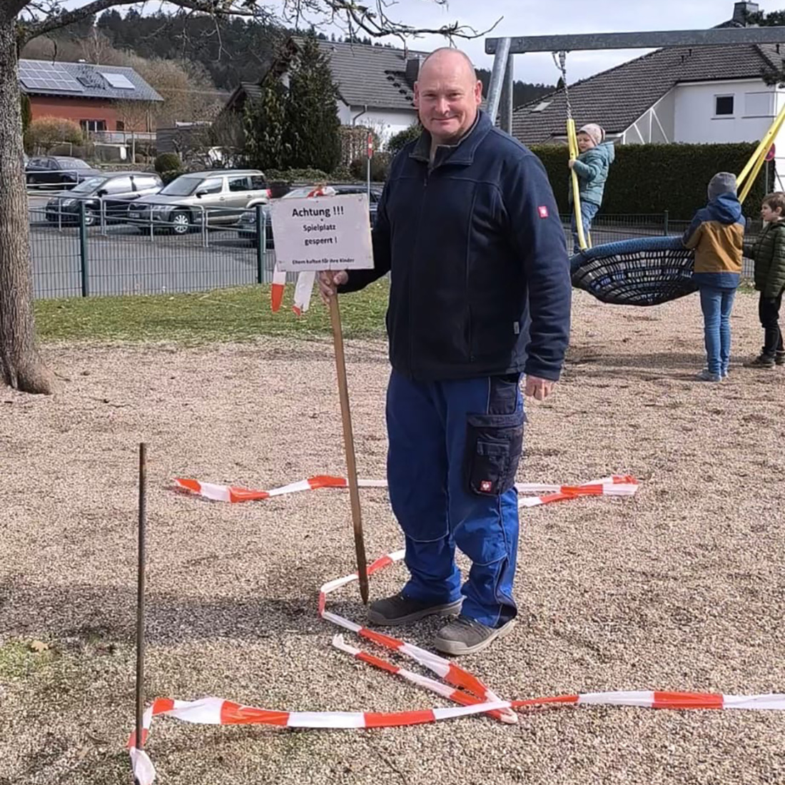 Einweihung des neuen Klettergerüsts am Standort Sterbfritz
