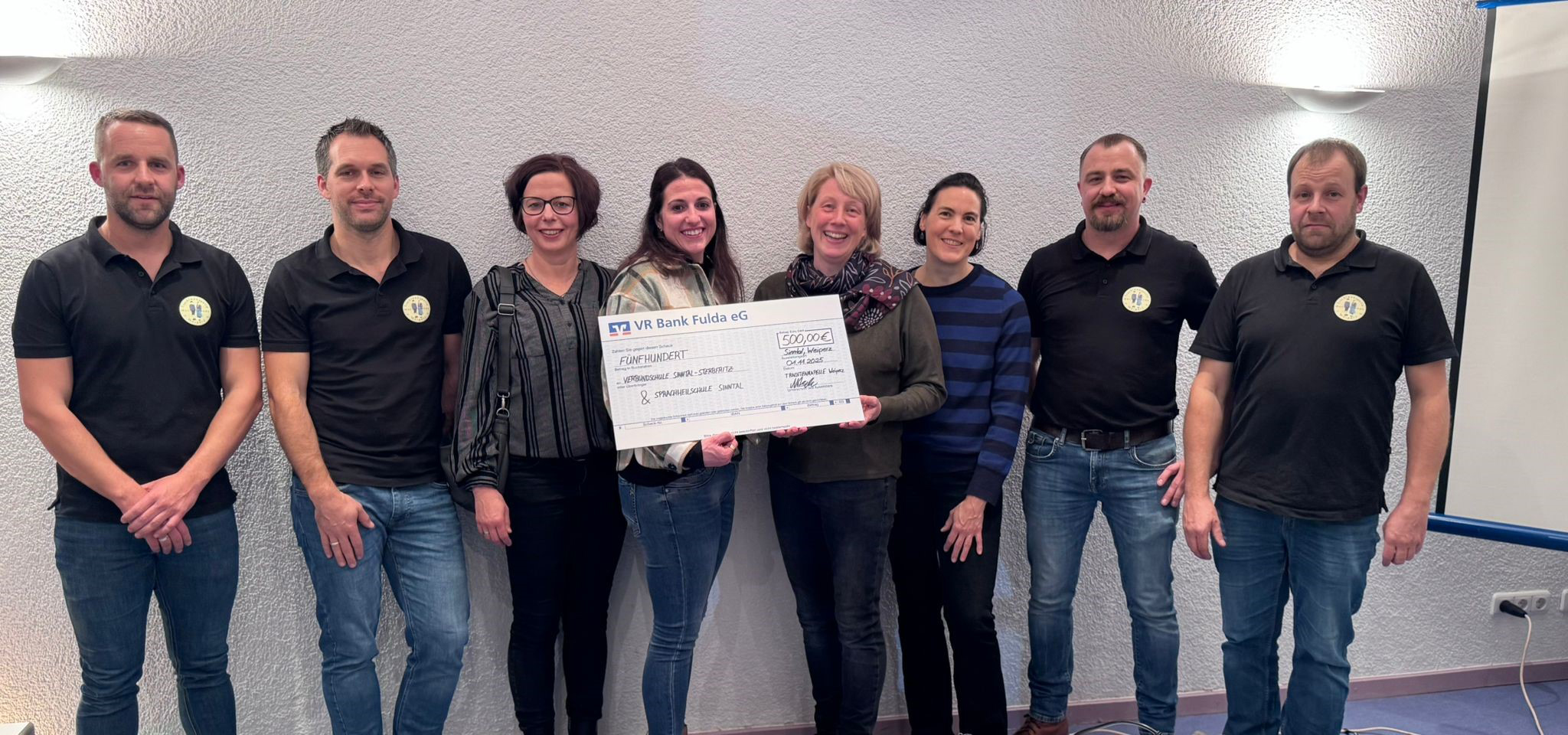 Trachtenkapelle Weiperz spendet 500 Euro an Verbundschule